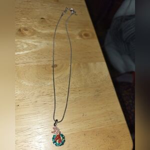 Christmas Silver Tone Reindeer Wreath Pendant Necklace